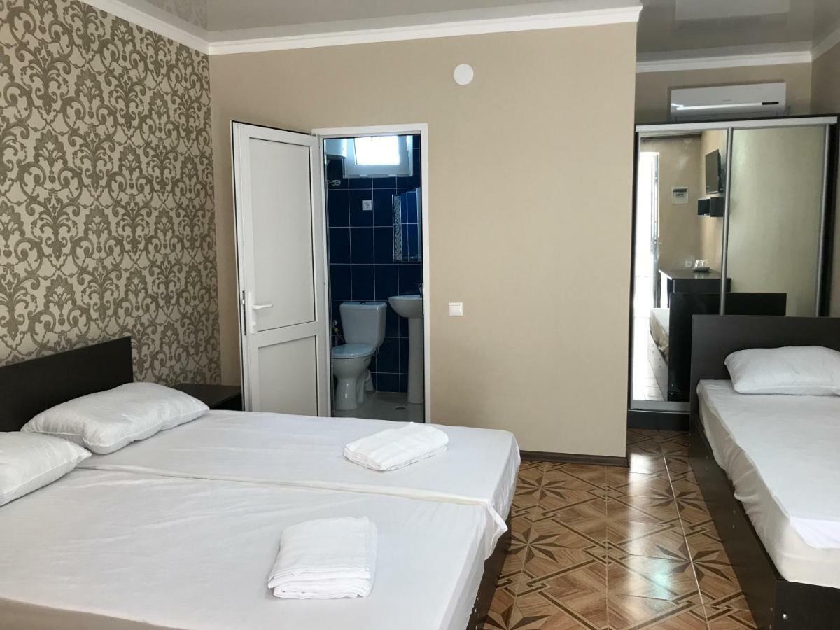 Ainar Hotel Gagra Exterior photo
