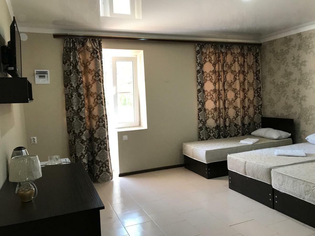 Ainar Hotel Gagra Exterior photo